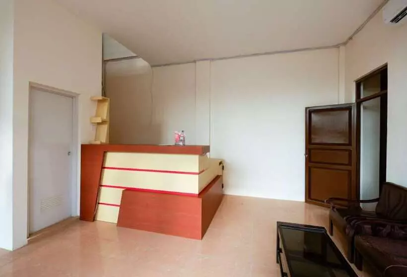 Majatalo Reddoorz Near Akademi Kepolisian Semarang