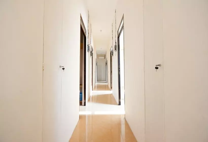 Majatalo Reddoorz Near Akademi Kepolisian Semarang