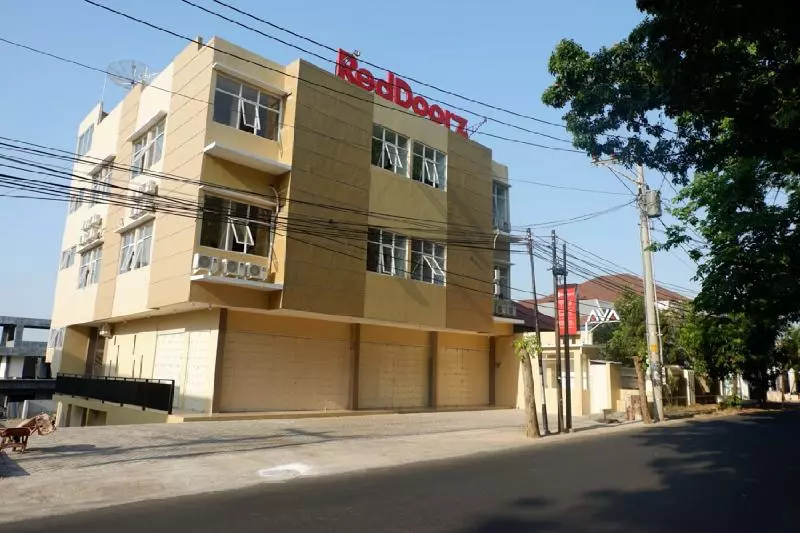 Majatalo Reddoorz Near Akademi Kepolisian Semarang