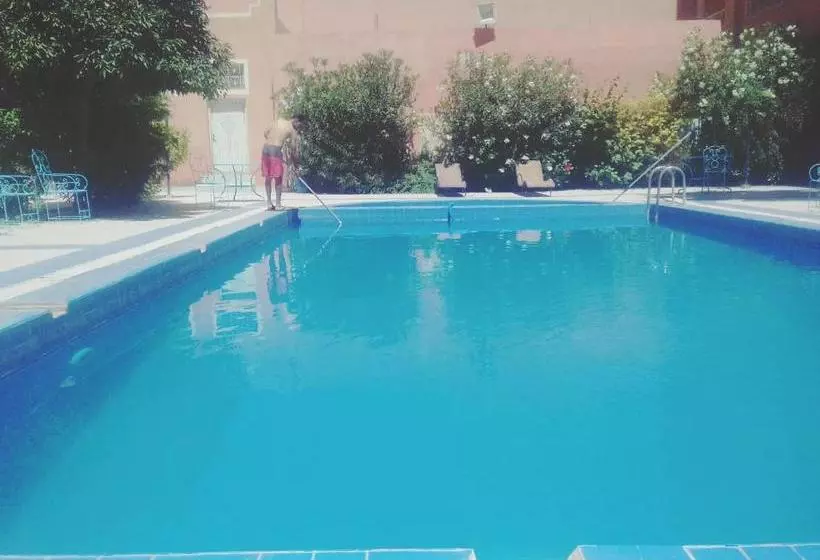 Hotel Mabrouka