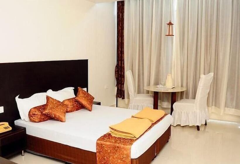 Отель Sri Kamal International