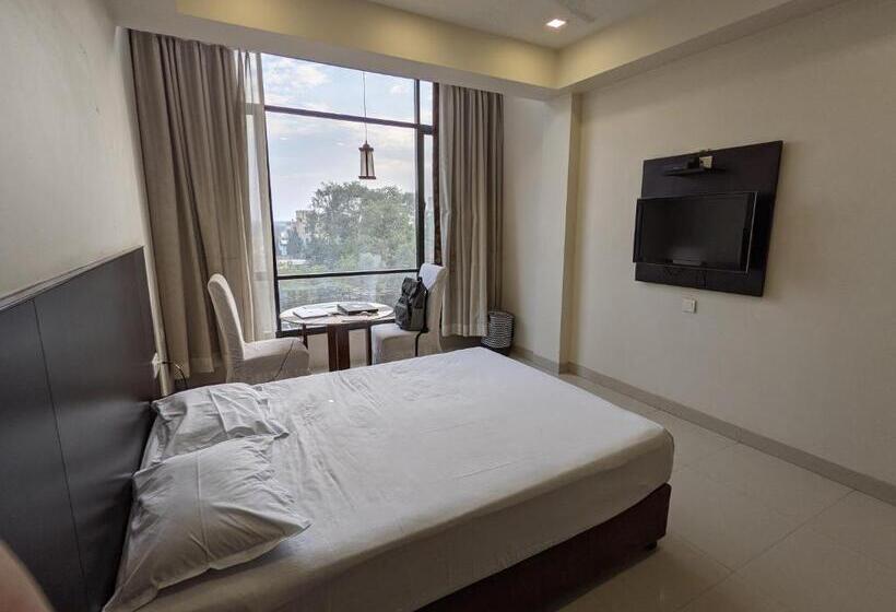 Отель Sri Kamal International