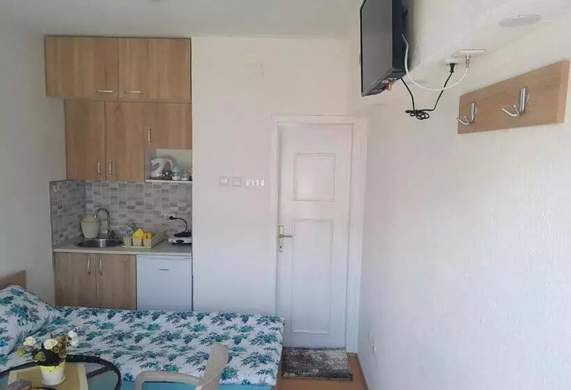 پانسیون Apartment Elmari