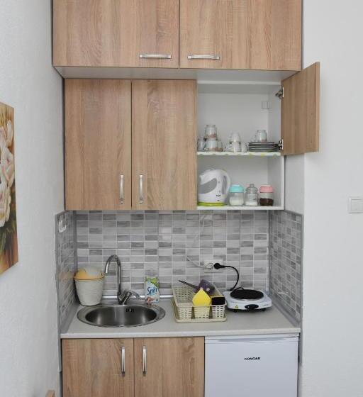 پانسیون Apartment Elmari