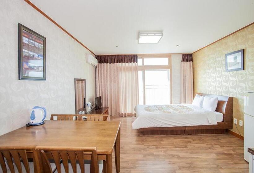 Kurort  Jeju Ilsung Beach Condo