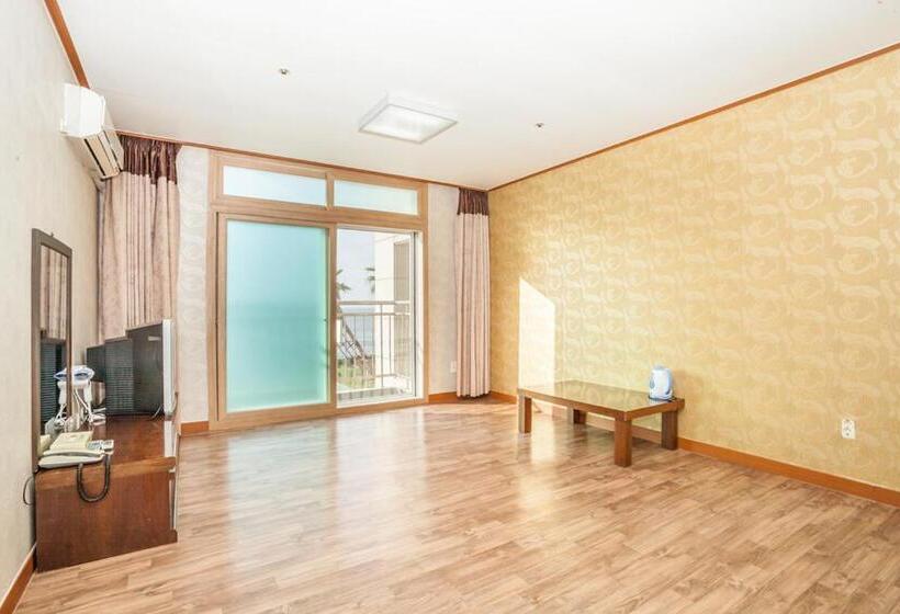 Kurort  Jeju Ilsung Beach Condo