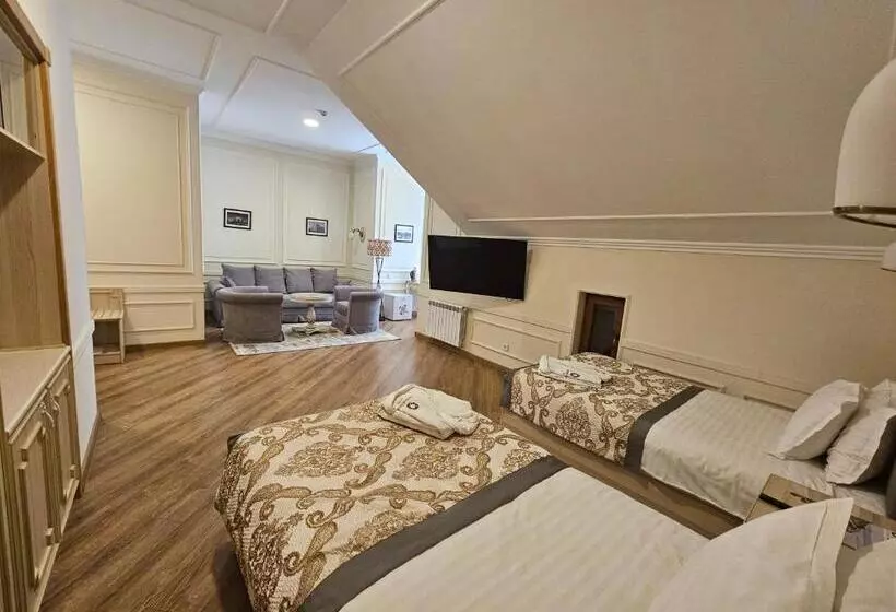 ホテル Silk Road Kokand