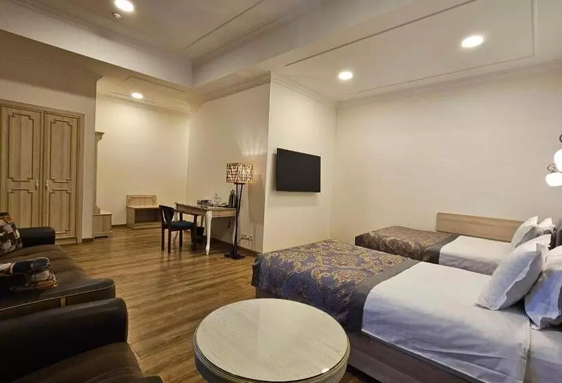 ホテル Silk Road Kokand