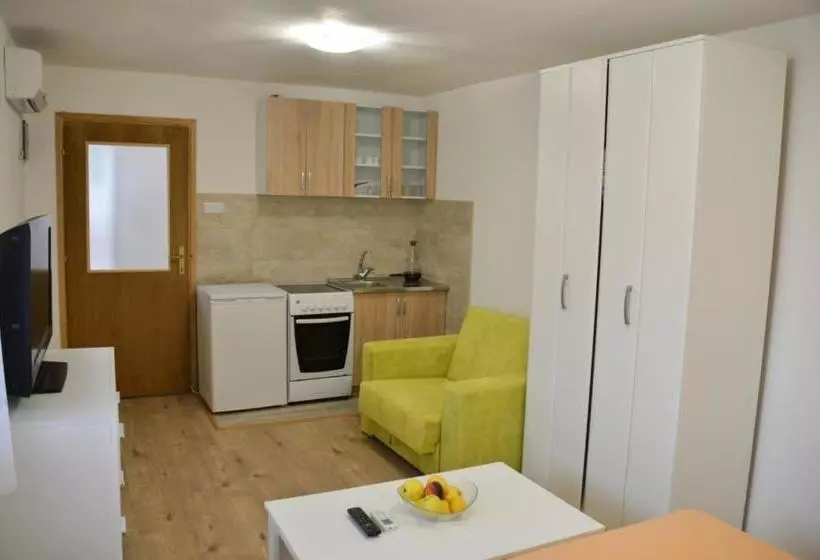 پانسیون Apartman Hrupjela