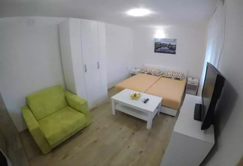 پانسیون Apartman Hrupjela