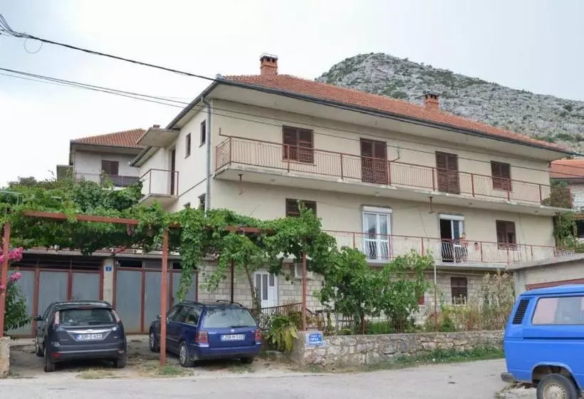 پانسیون Apartman Hrupjela