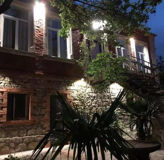 پانسیون Guest House Hello