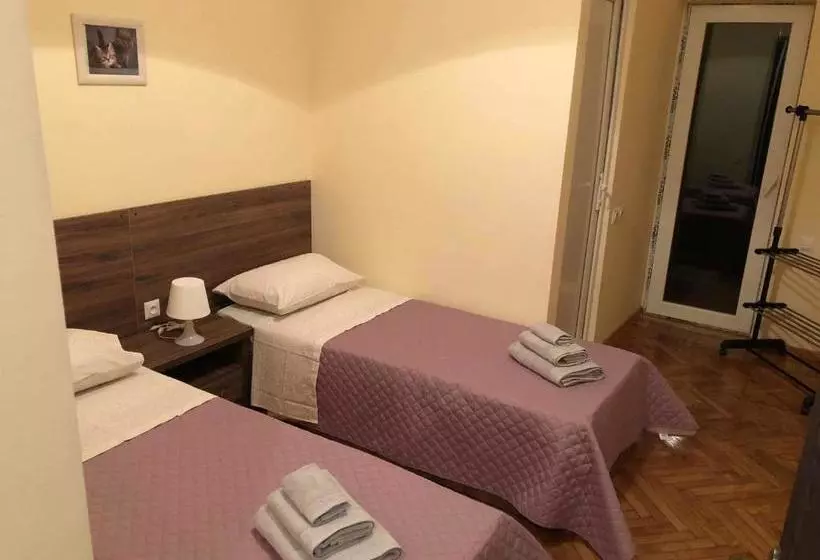 پانسیون Guest House Hello