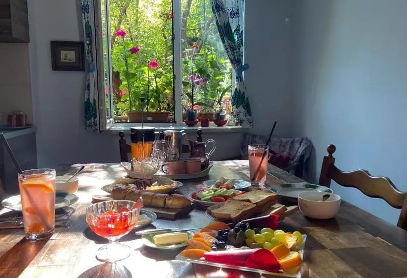 پانسیون Guest House Hello