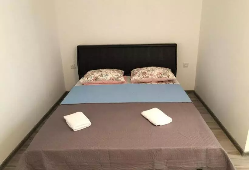 پانسیون Guest House Hello
