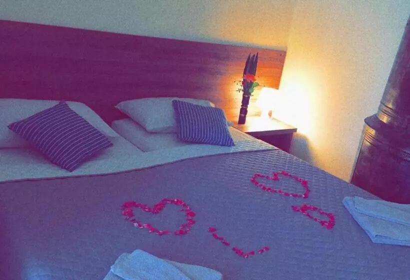 پانسیون Guest House Hello