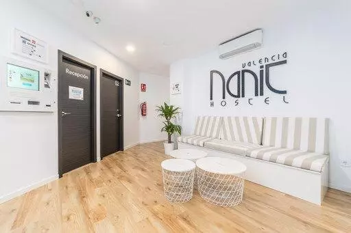 پانسیون Nanit Valencia Hostel
