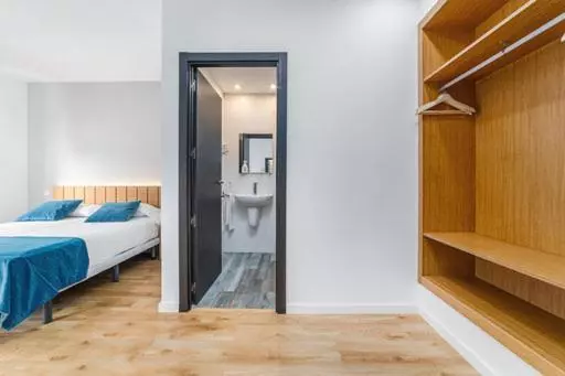 پانسیون Nanit Valencia Hostel