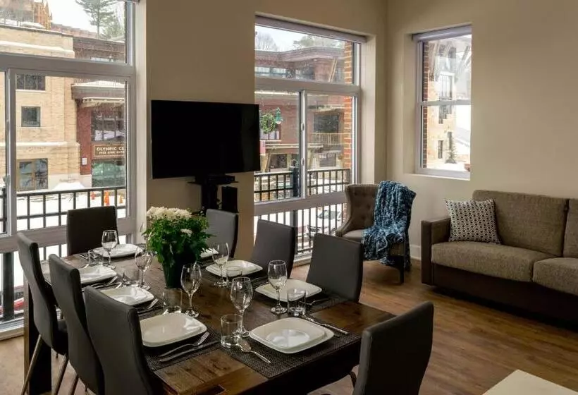 ユースホステル Lake Placid Inn: Main Street