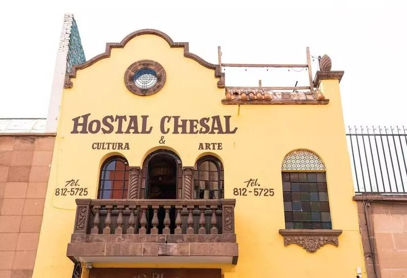 هتل Hostal Chesal