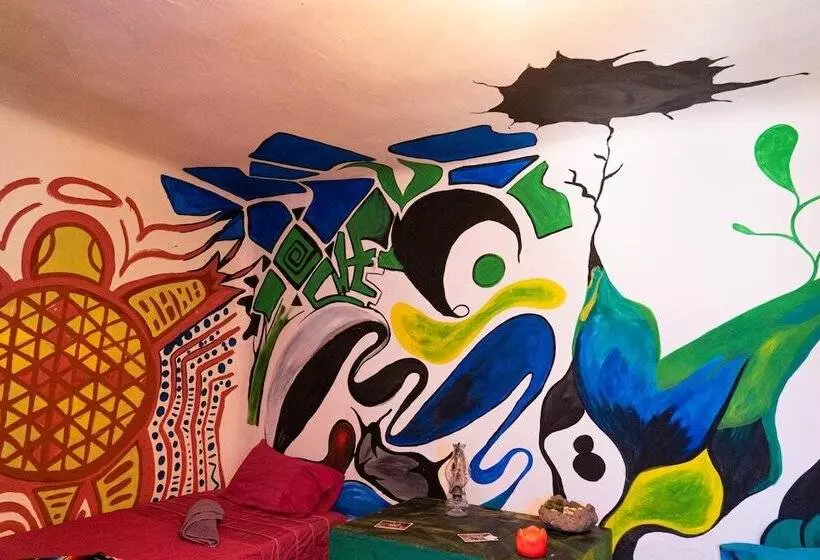 هتل Hostal Chesal