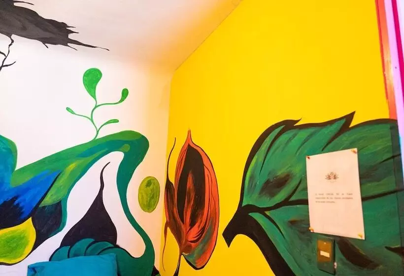 هتل Hostal Chesal