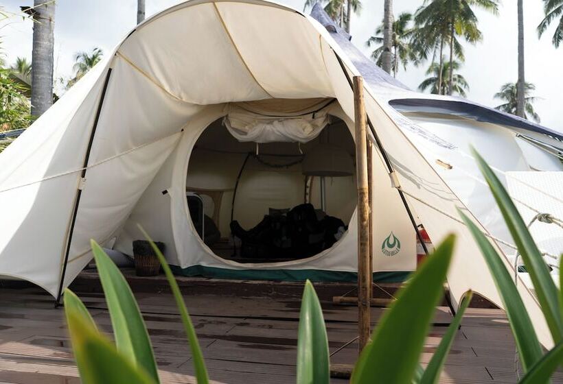 Mad Monkey Hostel Nacpan Beach