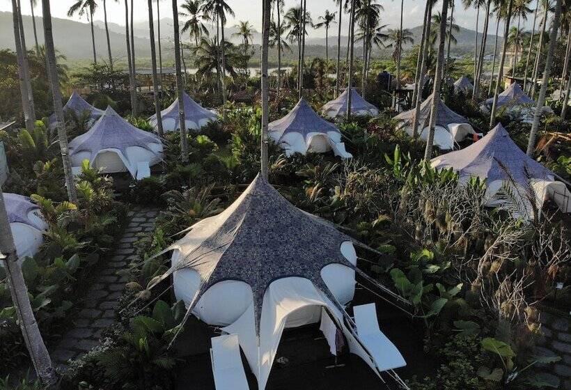 Mad Monkey Hostel Nacpan Beach