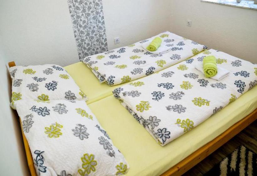 پانسیون Soba Lana