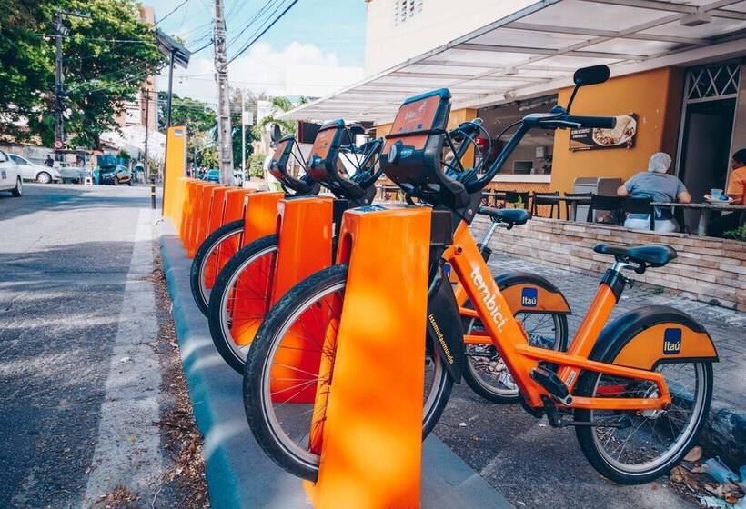 Reef Hostel & Pousada