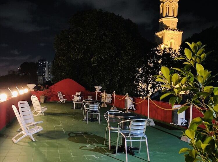 Reef Hostel & Pousada