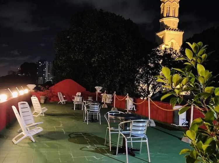 Reef Hostel & Pousada