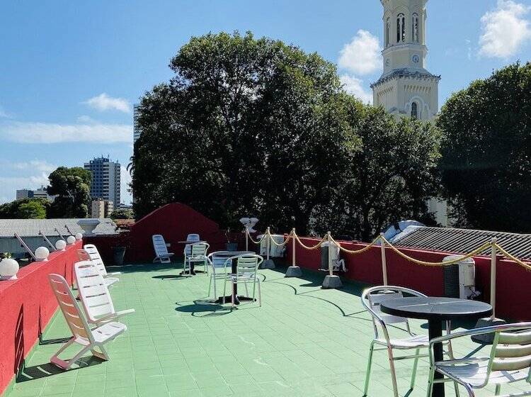 Reef Hostel & Pousada