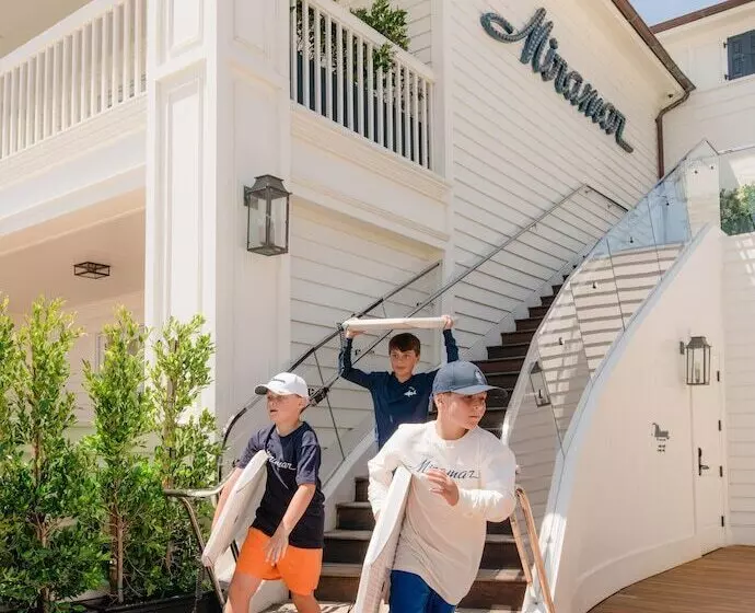 リゾートホテル Rosewood Miramar Beach