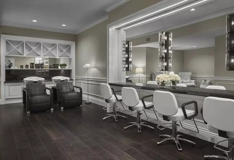 リゾートホテル Rosewood Miramar Beach