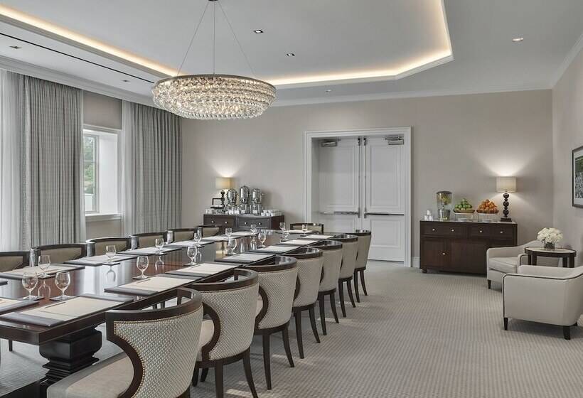 リゾートホテル Rosewood Miramar Beach