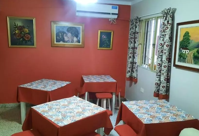 Aamiaismajoitus (B&B) La Rojarilla