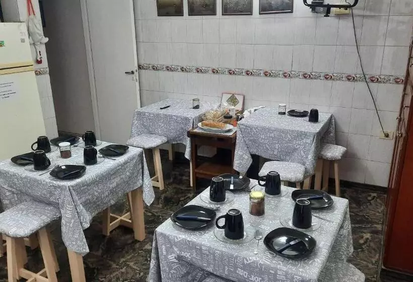 Aamiaismajoitus (B&B) La Rojarilla