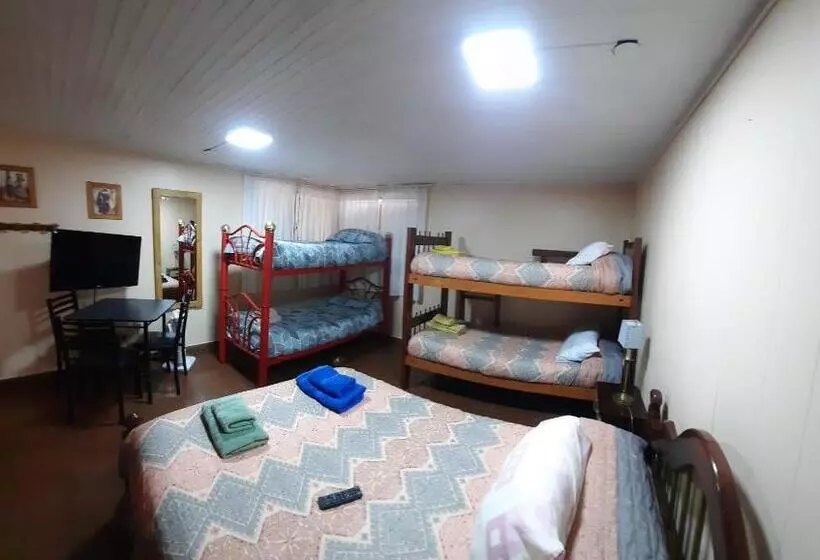 Aamiaismajoitus (B&B) La Rojarilla