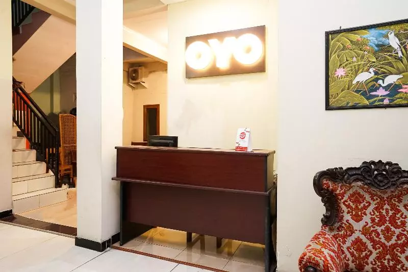 ホテル Kartika Syariah Homestay By Stayku