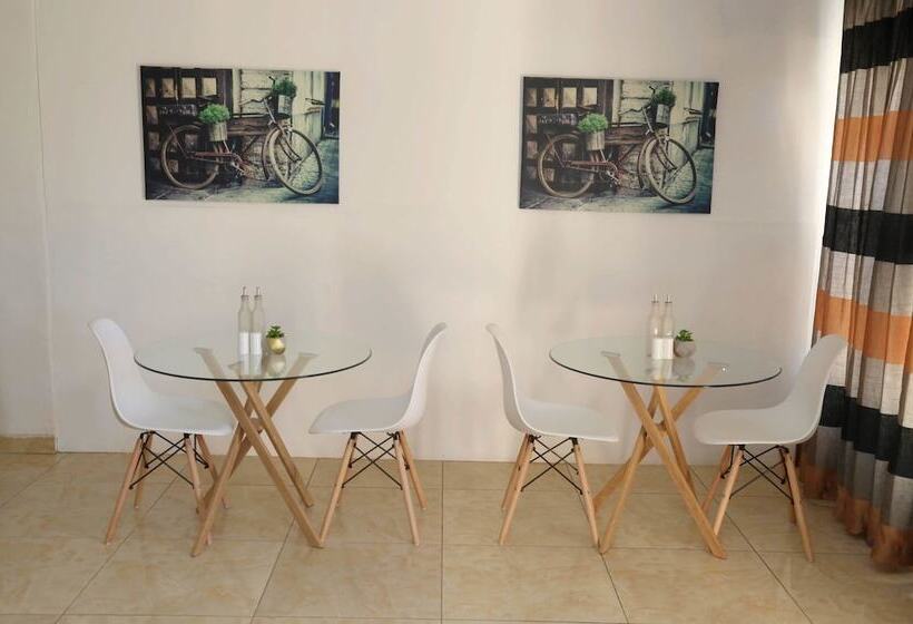 پانسیون Denver Echo Executive Guest House