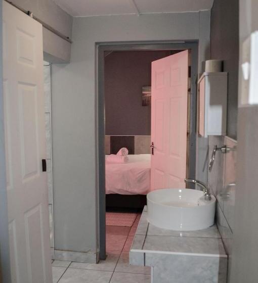 پانسیون Oceanlife Accommodation Luderitz