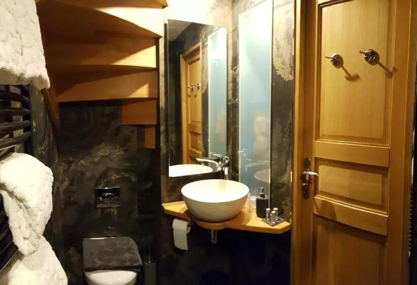 تختخواب و صبحانه Suites Du Cabinet Vert
