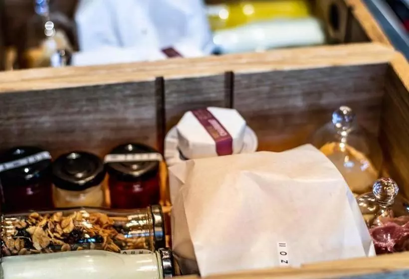 One Suite Hotel   Zollhaus