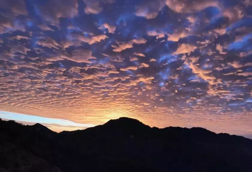 Retkeilymaja Namastay Himalayas, Kanatal