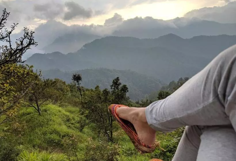 Retkeilymaja Namastay Himalayas, Kanatal