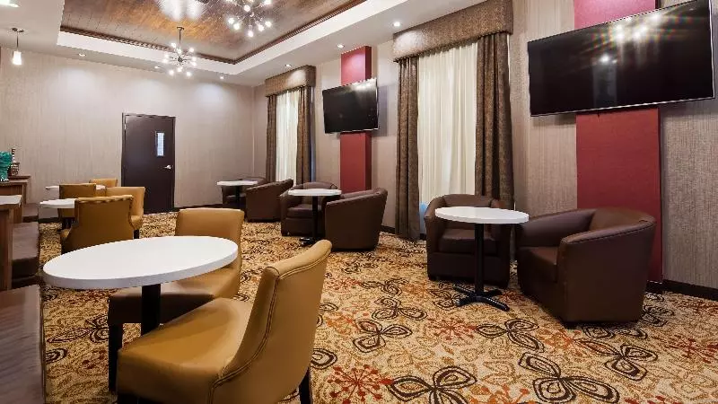 Hotelli Best Western Plus Hinton Inn & Suites