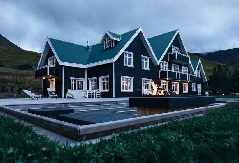 هتل Skalakot Manor