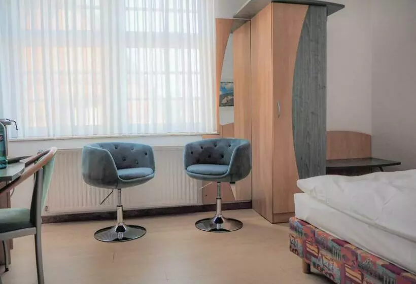 Hotelli Mutter Siepe