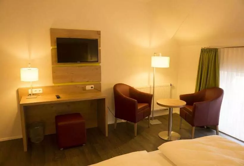 Retkeilymaja Gasthaus Schwarzer Adler